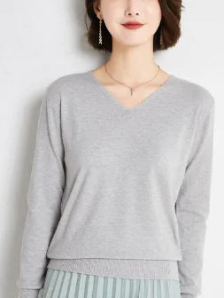 Women's V-neck Wool Sweater (One Piece)