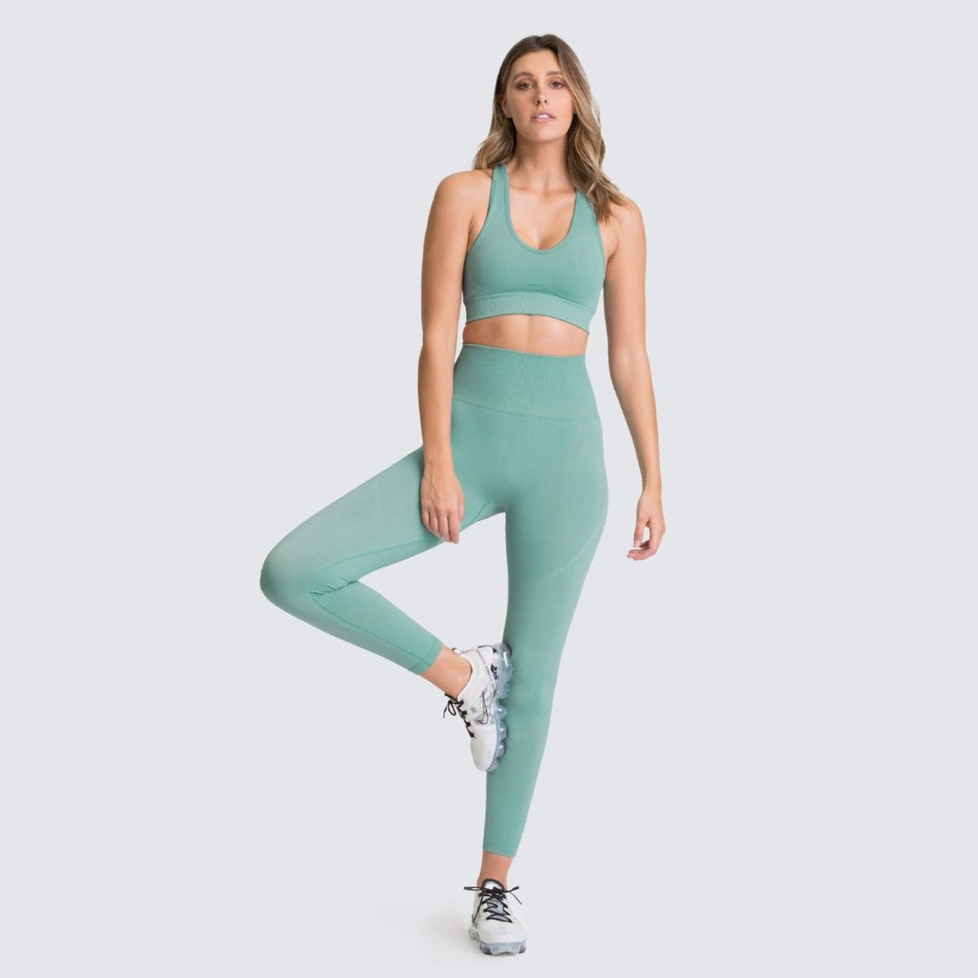 Seamless Gym Set Nylon Woman Sportswear - GIGI & POPO - Women - Bean green / S